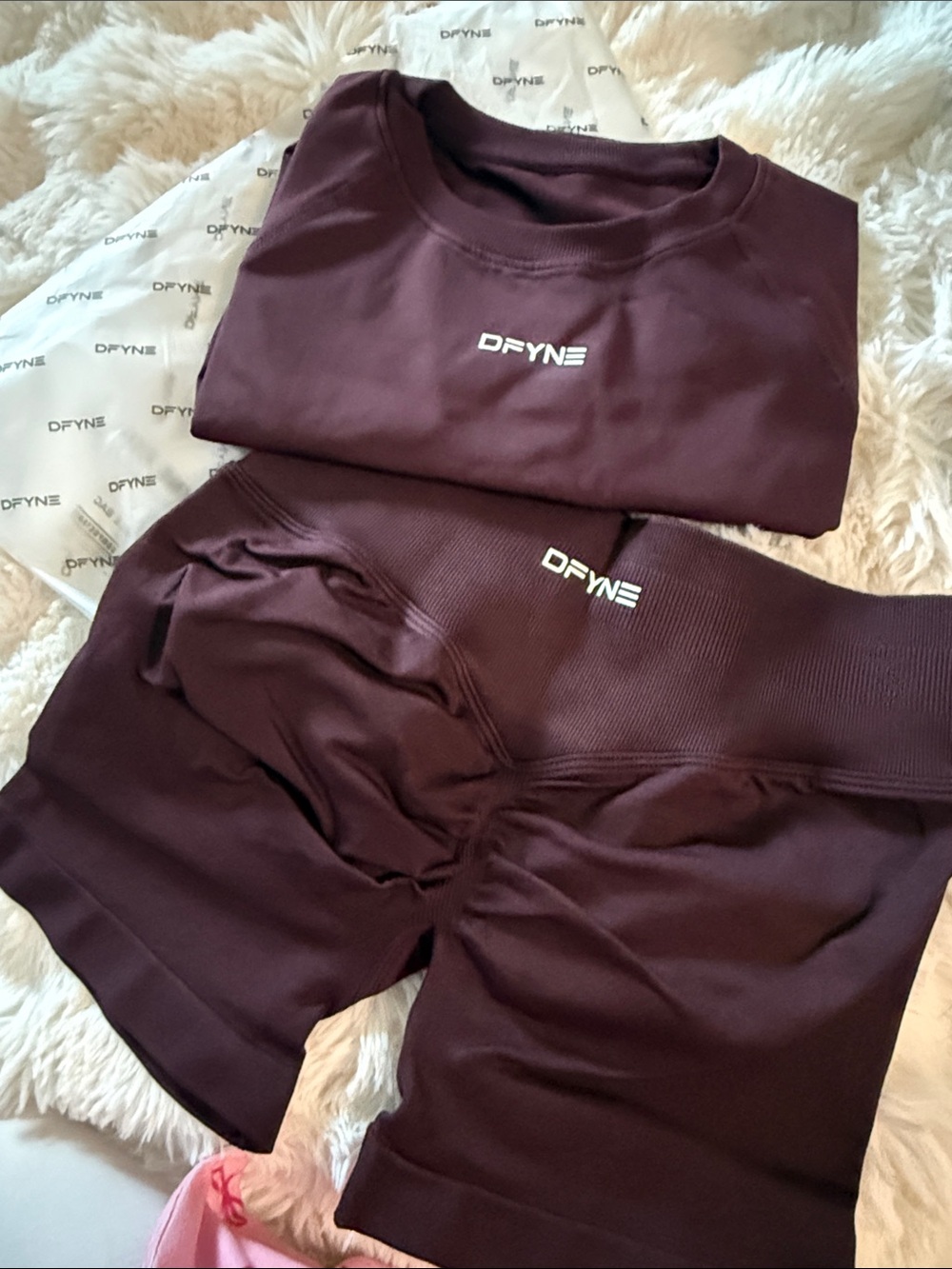 DFYNE Women's Seamless Sports Bra and Short Set in Deep Plum
